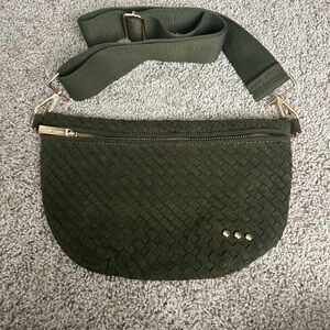 Green woven bun/crossbody bag